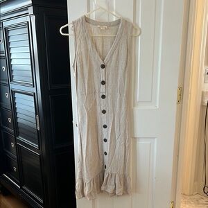 Sleeveless Beige Button-Down Dress